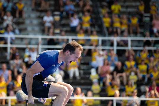 Renaud Lavillenie of France