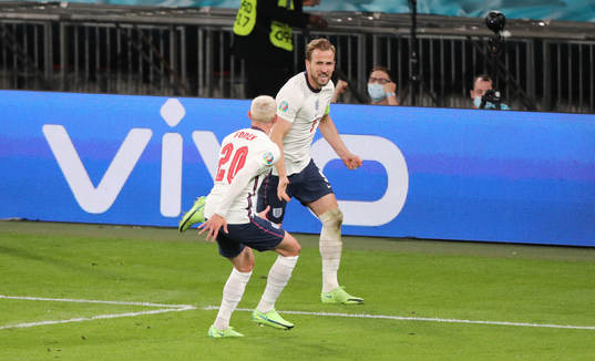 Harry Kane of England celebrates the 2-1 goal