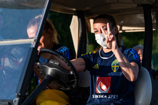 Bläddra bland fler bilder av Fotboll, Sverige, Inför OS, Träning & Pressträff