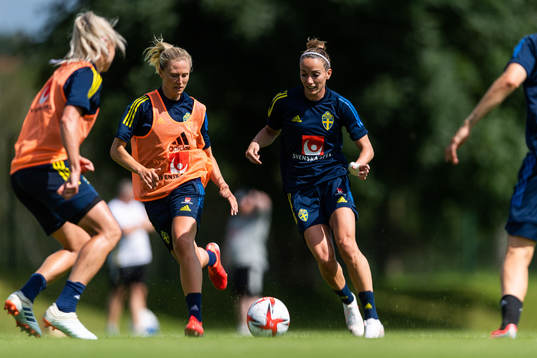 Rebecka Blomqvist och Kosovare Asllani
