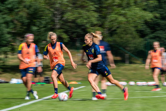 Rebecka Blomqvist och Fridolina Rolfö