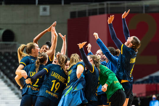 Players of Sweden celebrate