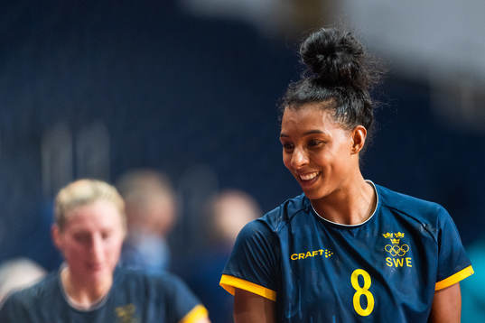 Jamina Roberts of Sweden celebrates
