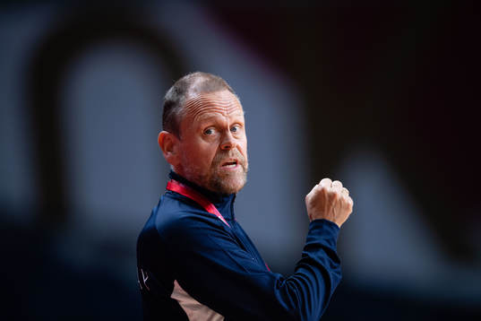 Thorir Hergeirsson, head coach of Norway, compete in the