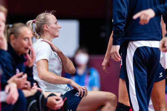 Henny Reistad of Norway in pain compete in the women's