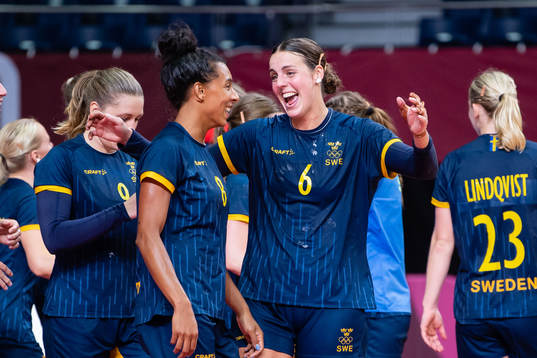 Carin Strömberg  of Sweden celebrates