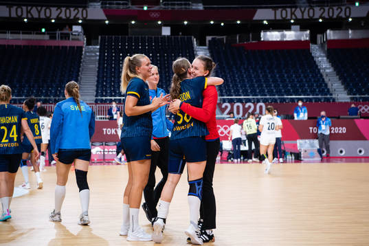 Goalkeeper Jessica Ryde of Sweden celebrates with teammates