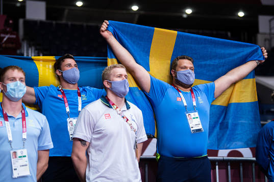 Daniel Ståhl and Simon Pettersson of Sweden, discus, in