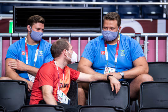 Daniel Ståhl and Simon Pettersson of Sweden, discus, in