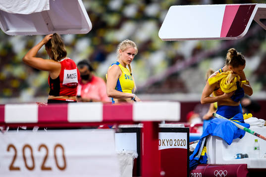 Michaela Meijer of Sweden looks dejected in women's pole