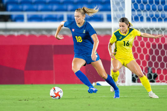 Fridolina Rolfö of Sweden and Hayley Raso of Australia in