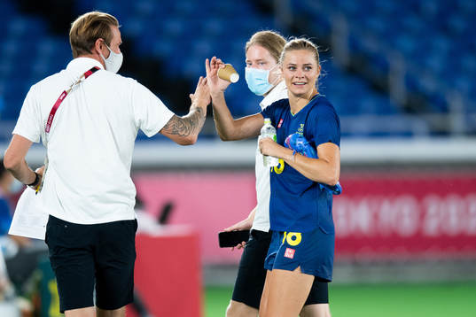 Fridolina Rolfö of Sweden celebrates