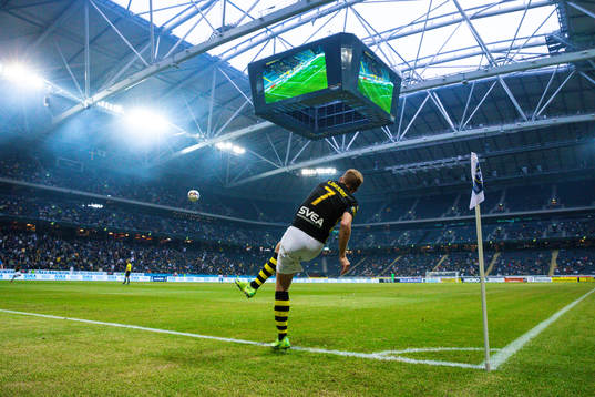 s Sebastian Larsson med en hörna