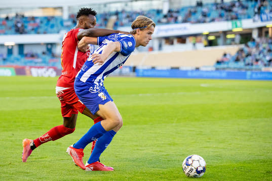 IFK Norrköpings Samuel Adegbenro och IFK Göteborgs August