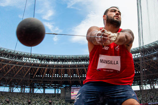 Humberto Mansilla of Chile