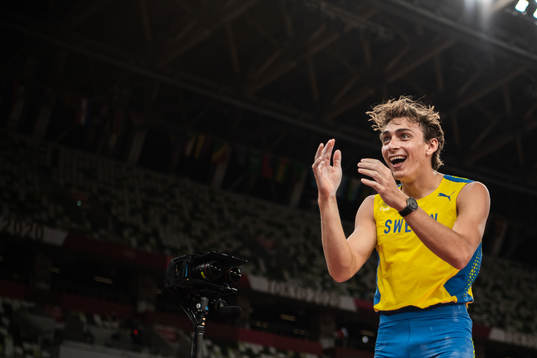 Armand Duplantis of Sweden reacts