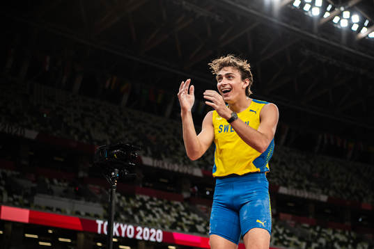 Armand Duplantis of Sweden reacts