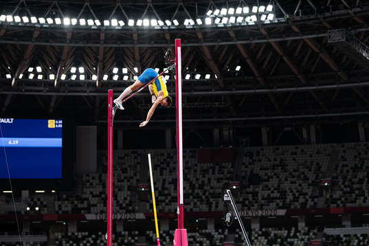 Armand Duplantis of Sweden with an attempt of setting a new