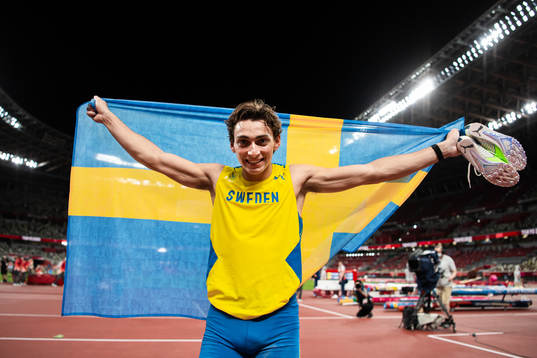Armand Duplantis of Sweden celebrate his first place