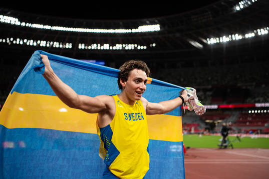 Armand Duplantis of Sweden celebrate his first place