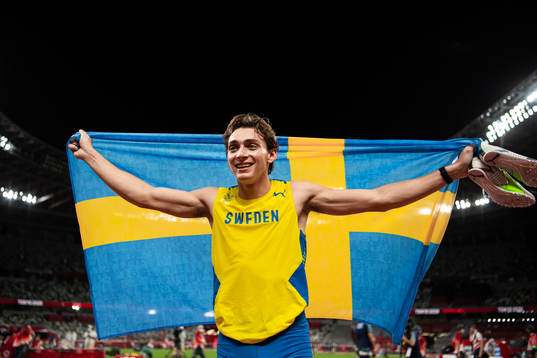 Armand Duplantis of Sweden celebrate his first place