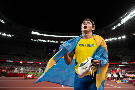 Armand Duplantis of Sweden celebrate his first place