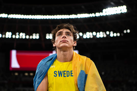 Armand Duplantis of Sweden celebrate his first place