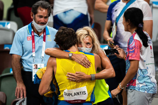 Armand Duplantis of Sweden celebrate his first place with