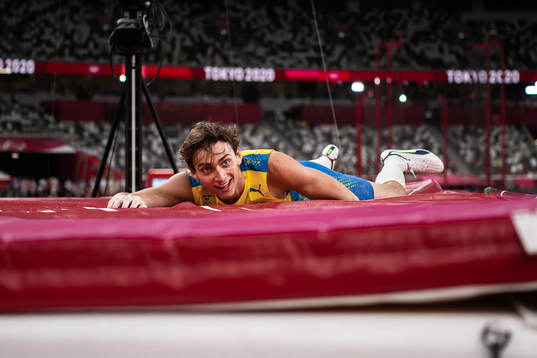 Armand Duplantis of Sweden celebrate his first place