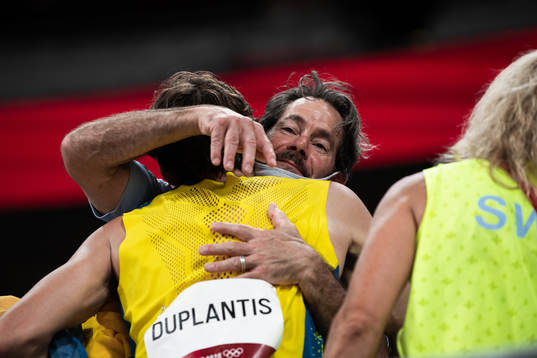 Armand Duplantis of Sweden celebrate his first place with