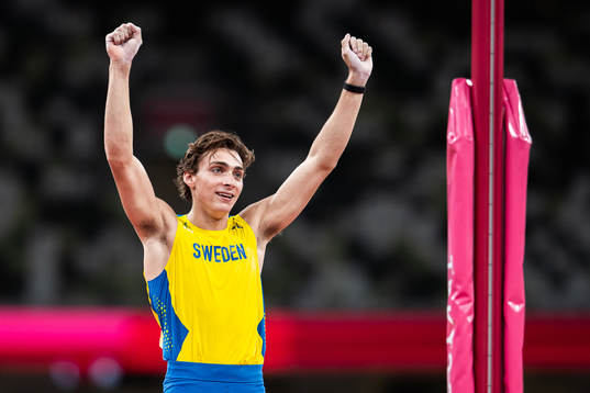 Armand Duplantis of Sweden celebrate his first place
