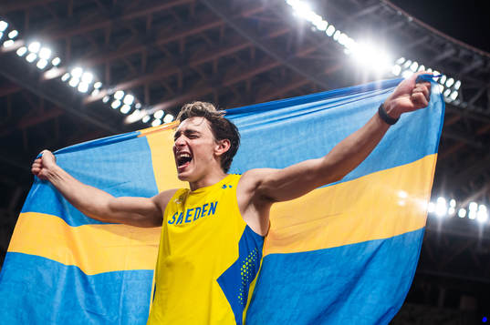 Armand Duplantis of Sweden celebrate his first place