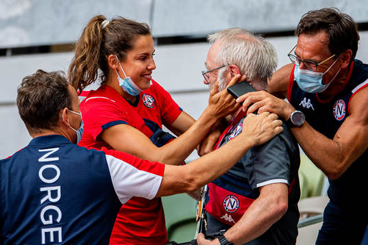 Amalie Iuel, coach Leif Olav Alnes and doctor Ove Talsnes