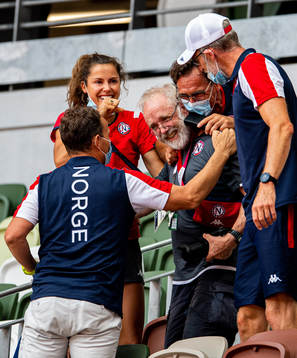 Amalie Iuel, coach Leif Olav Alnes and doctor Ove Talsnes