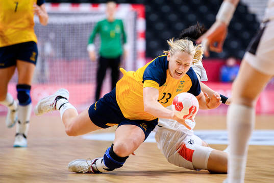 Emma Lindqvist of Sweden in the Women's Handball