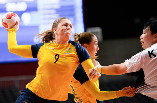 Melissa Petrén of Sweden in the Women's Handball