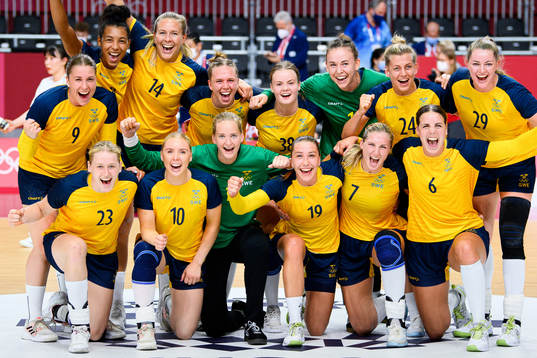 Players of Sweden celebrate