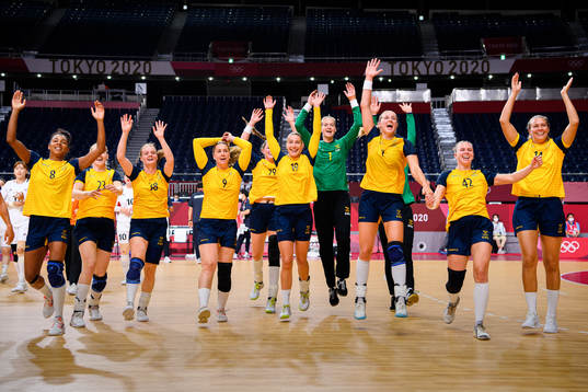 Players of Sweden celebrate