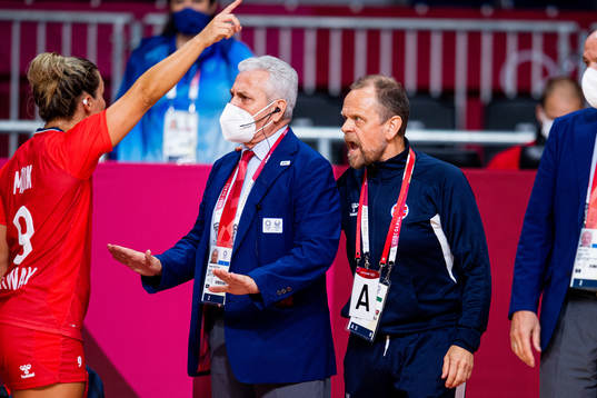 Nora Mørk and Thorir Hergeirsson, head coach of Norway,