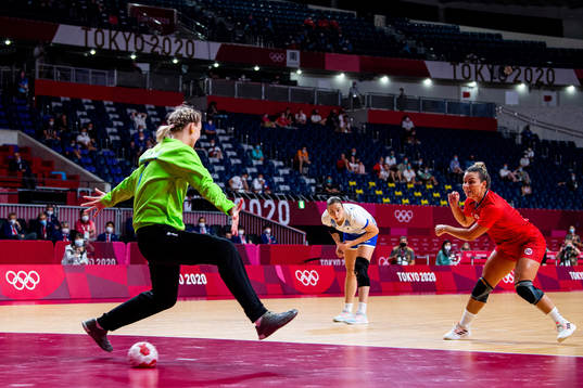 Goalkeeper Anna Sedoykina of ROC and Nora Mørk of Norway