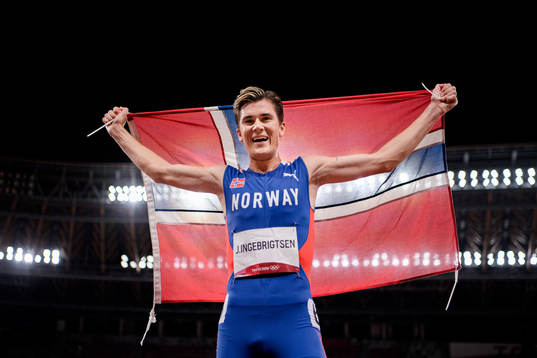Jakob Ingebrigtsen of Norway celebrates