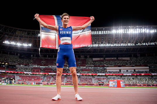 Jakob Ingebrigtsen of Norway celebrates