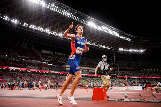 Jakob Ingebrigtsen of Norway celebrates