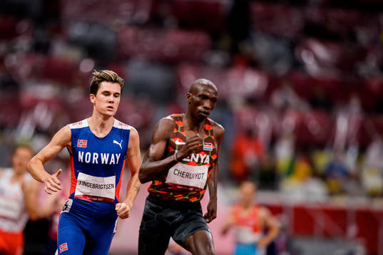 Timothy Cheruiyot of Kenya and Jakob Ingebrigtsen of Norway