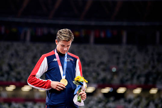 Jakob Ingebrigtsen of Norway celebrates