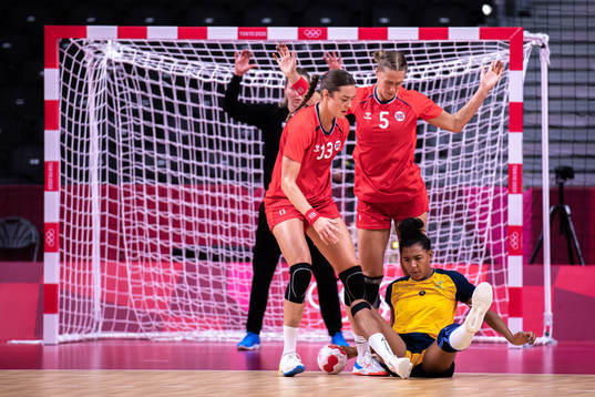 Kari Dale Brattset and Marit Malm Frafjord of Norway