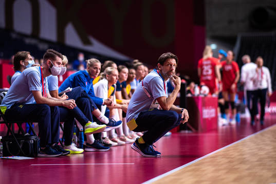 Head coach Tomas Axnér of Sweden in women's handball