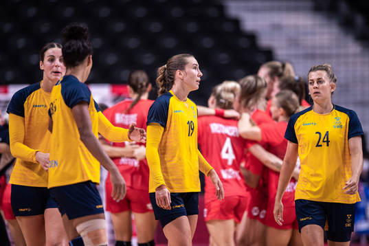 Anna Lagerquist  and Nathalie Hagman of Sweden look dejected