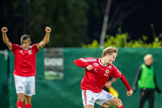 Kalmars Elias Olsson jublar