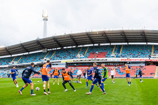 IFK Göteborgs spelare värmer upp